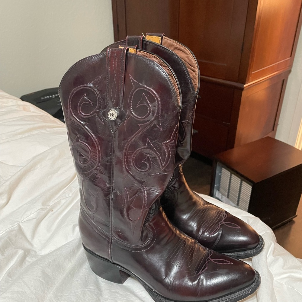 Western boots from Montana brand